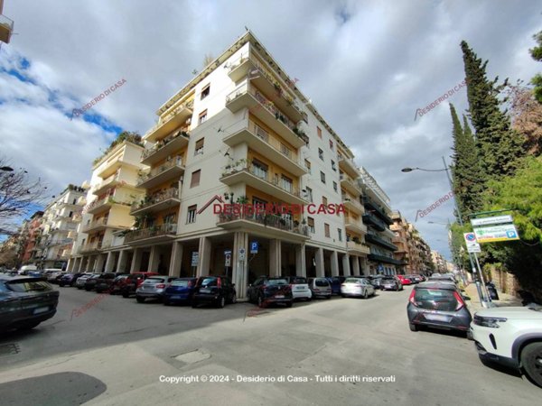negozio in affitto a Palermo in zona Libertà