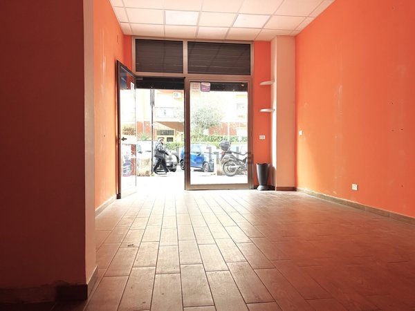 locale commerciale in affitto a Palermo in zona Malaspina/Palagonia
