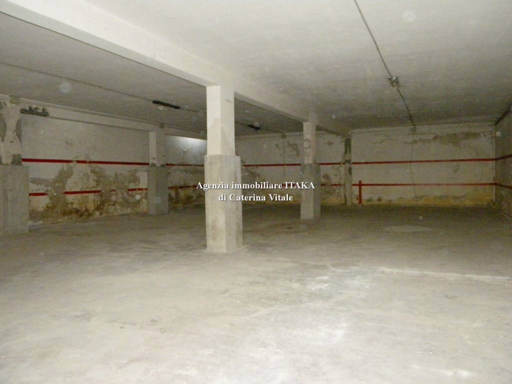 locale commerciale in affitto a Palermo in zona Chiavelli
