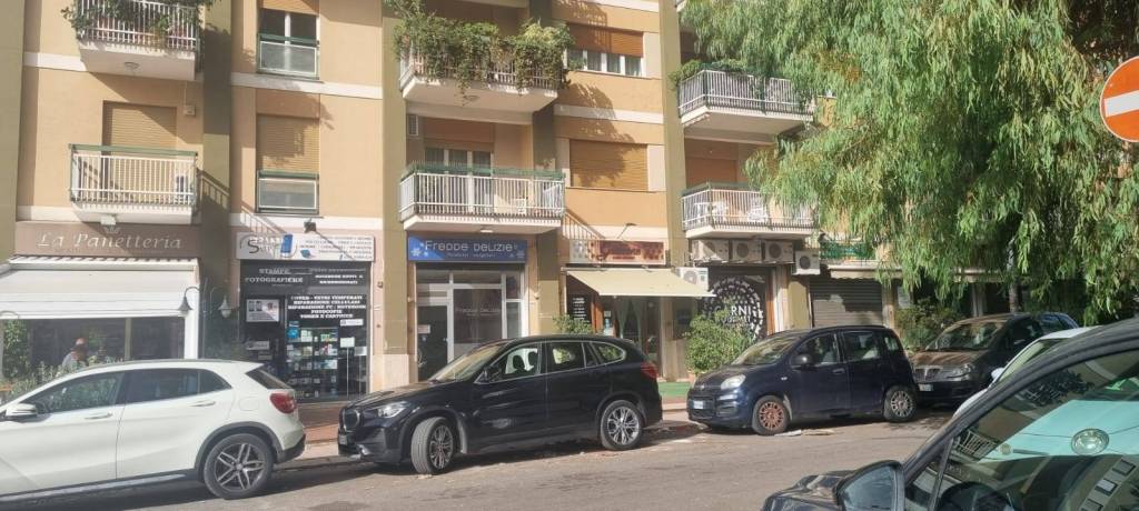 locale commerciale in affitto a Palermo