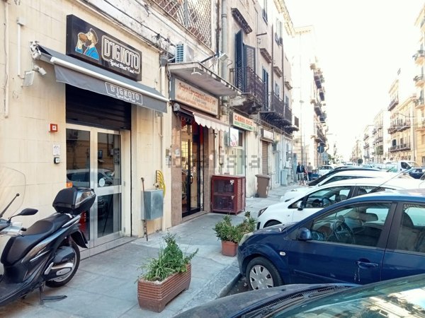 locale commerciale in affitto a Palermo