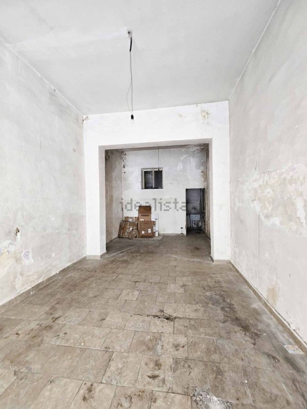 negozio in affitto a Palermo in zona Resuttana