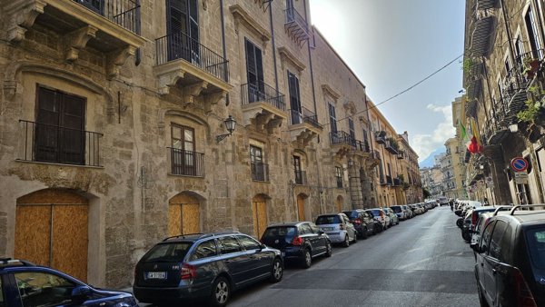 negozio in affitto a Palermo in zona Centro storico