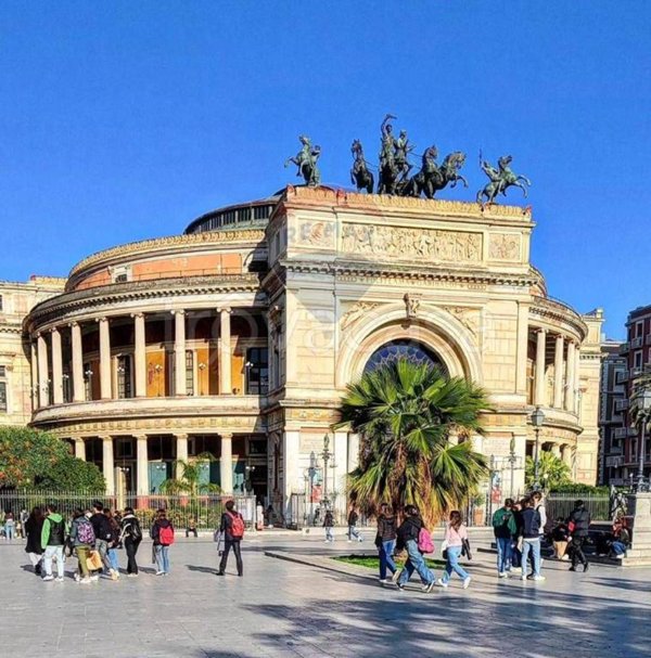 negozio in affitto a Palermo in zona Politeama