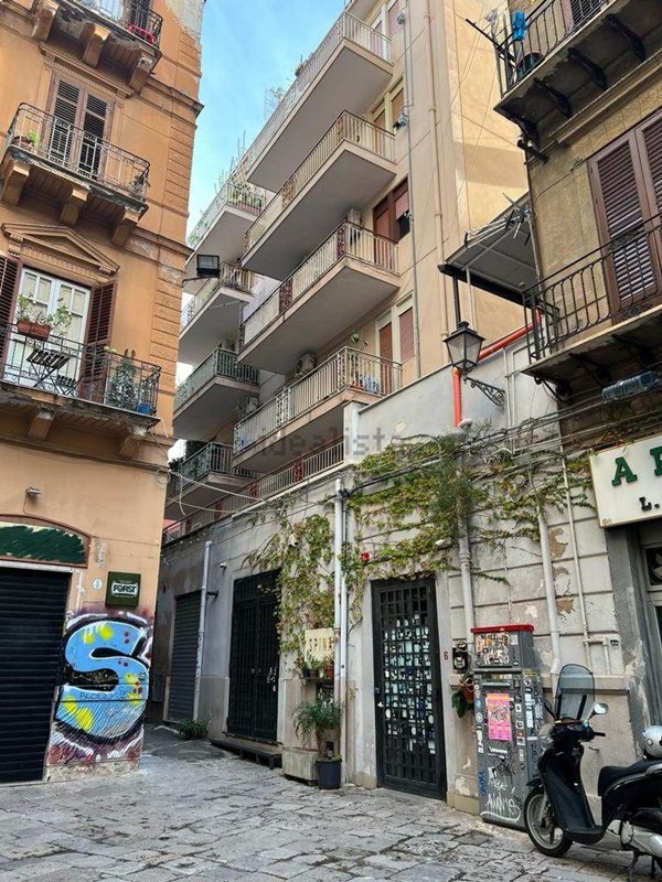 locale di sgombero in affitto a Palermo in zona Centro storico