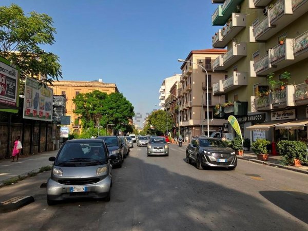 locale commerciale in affitto a Palermo in zona Zisa