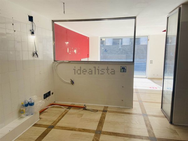 locale commerciale in affitto a Palermo