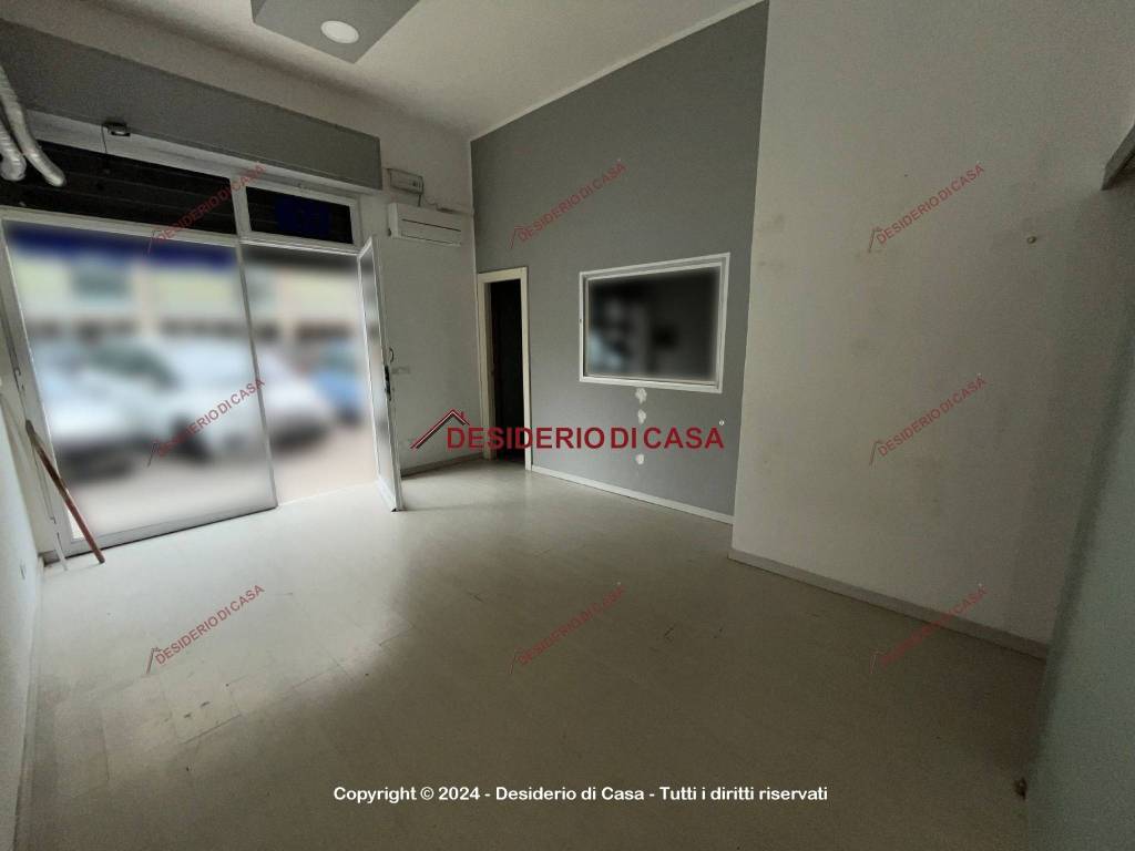 negozio in affitto a Palermo in zona Politeama