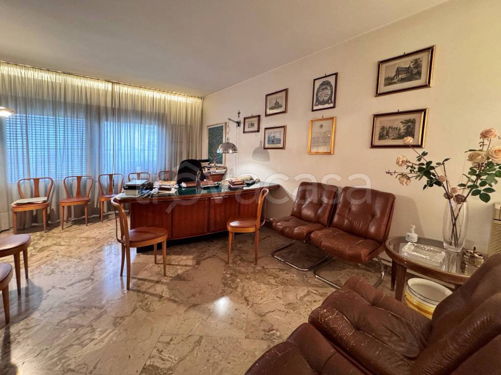 ufficio in affitto a Palermo in zona Libertà