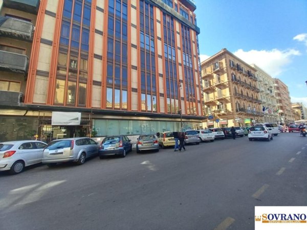 locale commerciale in affitto a Palermo in zona Politeama