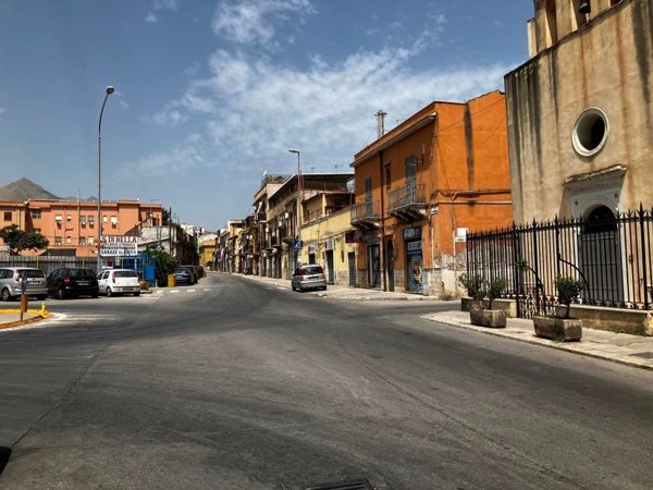 locale commerciale in affitto a Palermo in zona Zisa