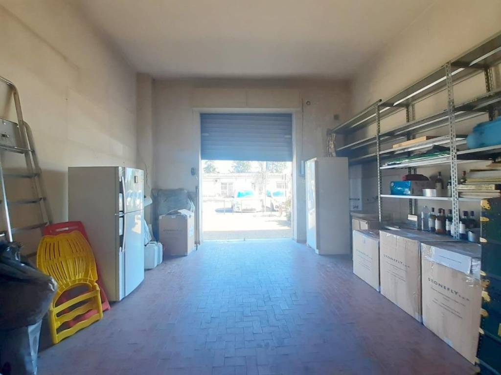 negozio in affitto a Palermo in zona Uditore