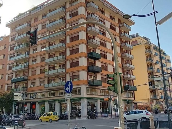 ufficio in affitto a Palermo in zona Libertà