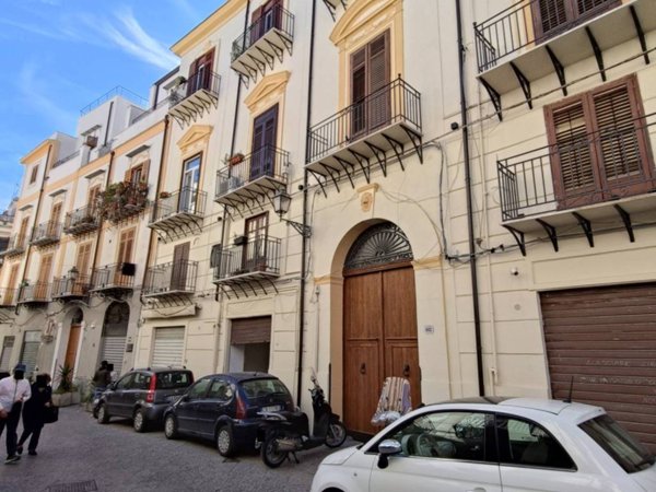 negozio in affitto a Palermo in zona Centro storico