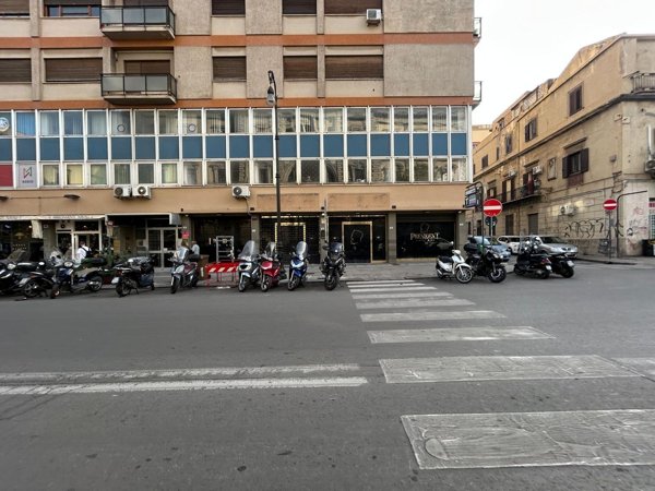 locale commerciale in affitto a Palermo