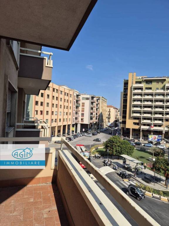ufficio in affitto a Palermo in zona Politeama