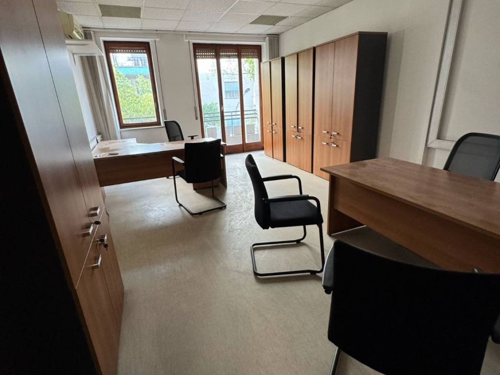 ufficio in affitto a Palermo in zona Libertà