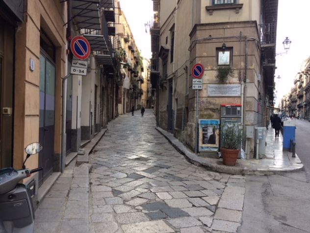 locale commerciale in affitto a Palermo in zona Centro storico