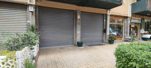 locale commerciale in affitto a Palermo