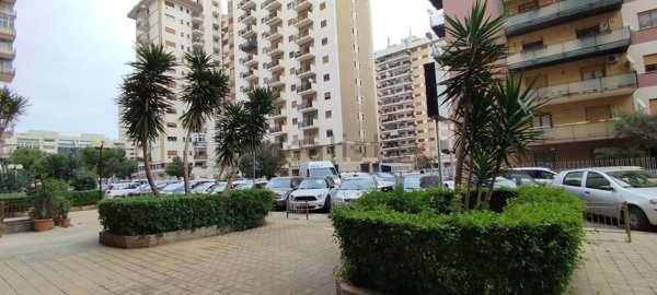 locale commerciale in affitto a Palermo in zona Resuttana