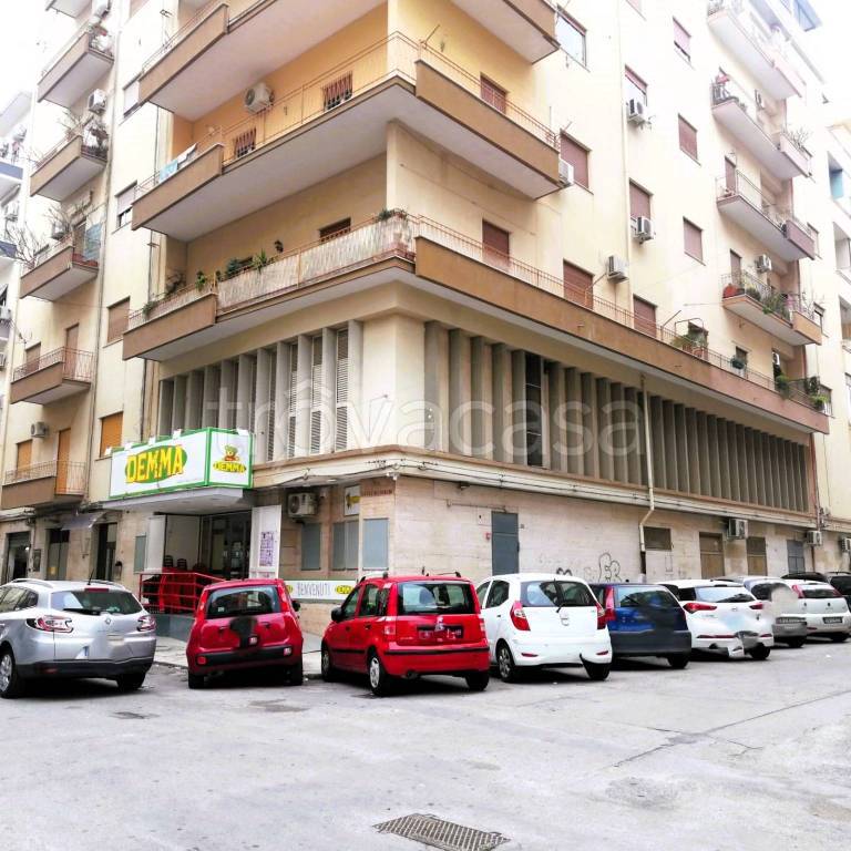 trivano in affitto a Palermo in zona Oreto