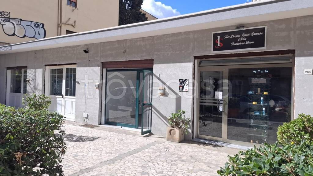negozio in affitto a Palermo in zona Malaspina/Palagonia