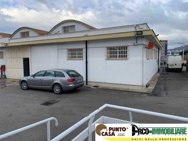 capannone in affitto a Palermo