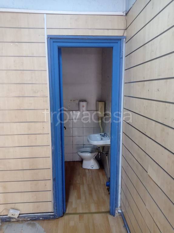 locale di sgombero in affitto a Palermo in zona Oreto
