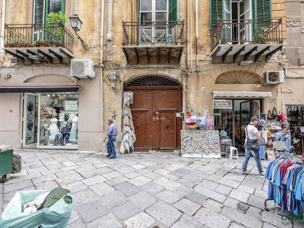 locale commerciale in affitto a Palermo in zona Centro storico