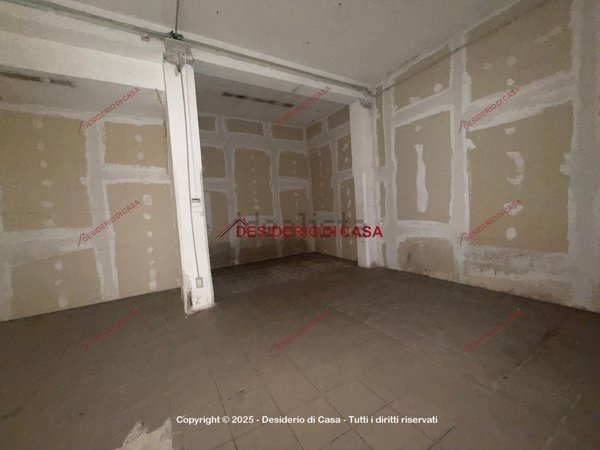 locale di sgombero in affitto a Palermo in zona Resuttana