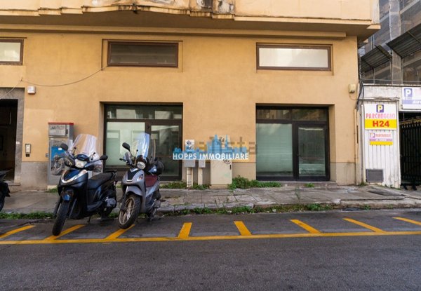 locale commerciale in affitto a Palermo in zona Libertà