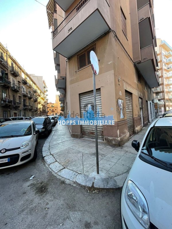 locale commerciale in affitto a Palermo in zona Oreto