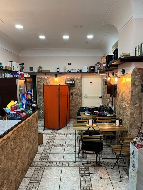 locale commerciale in affitto a Palermo