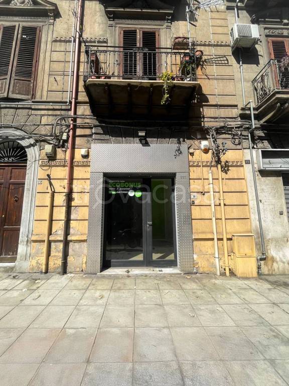 negozio in affitto a Palermo in zona Zisa