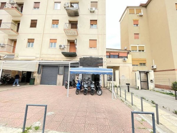 locale commerciale in affitto a Palermo in zona Montegrappa / Santa Rosalia