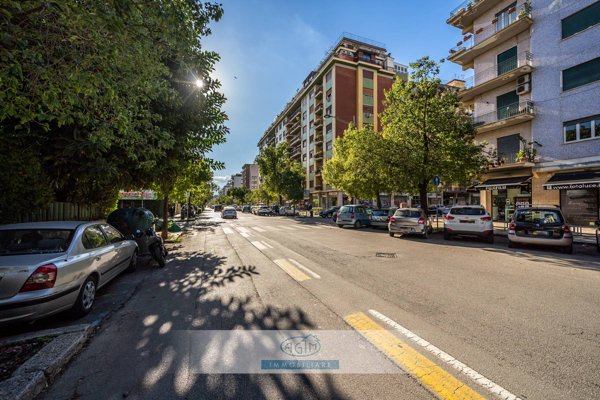 locale commerciale in affitto a Palermo in zona Libertà