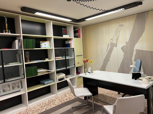 ufficio in affitto a Palermo in zona Libertà