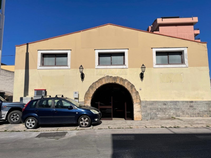 negozio in affitto a Palermo in zona Tommaso Natale