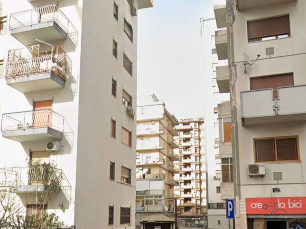 locale commerciale in affitto a Palermo in zona Malaspina/Palagonia