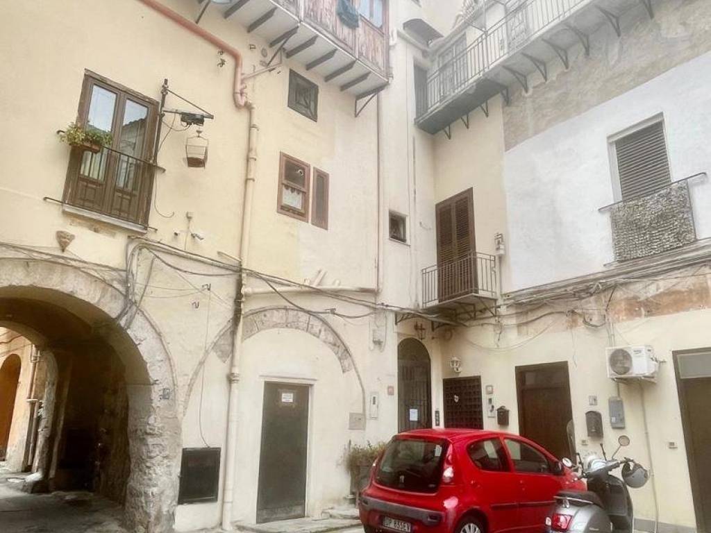 appartamento in affitto a Palermo in zona Zisa