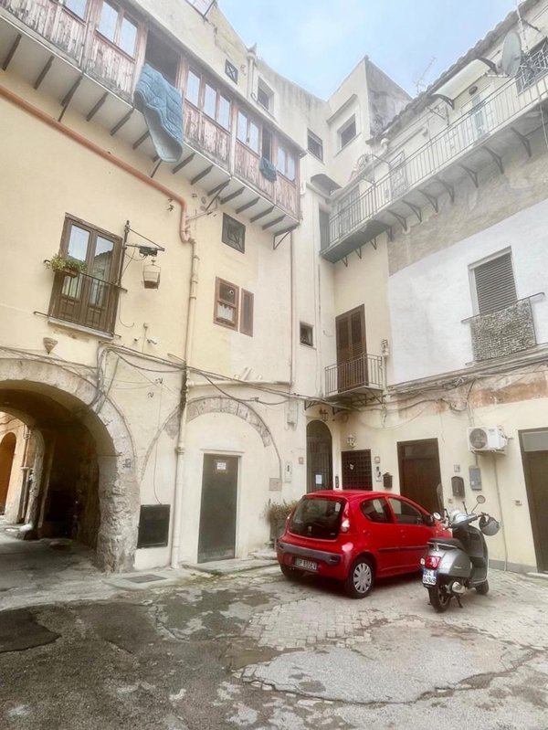 appartamento in affitto a Palermo in zona Zisa