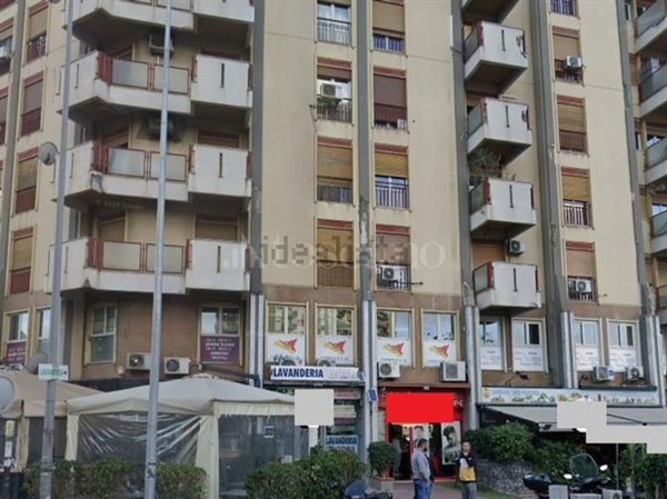 locale commerciale in affitto a Palermo in zona Uditore