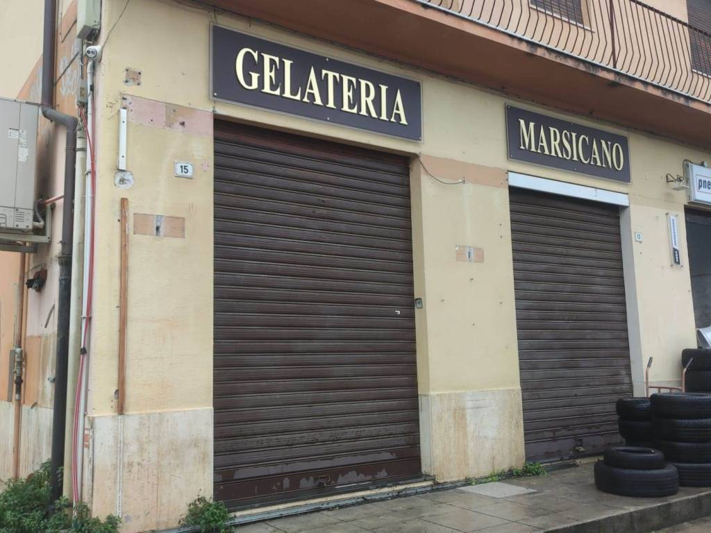 negozio in affitto a Palermo in zona Montegrappa / Santa Rosalia