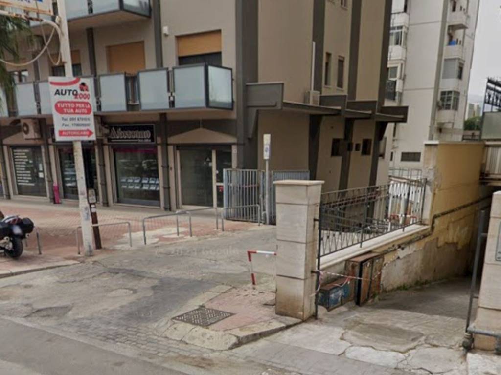 locale commerciale in affitto a Palermo in zona Malaspina/Palagonia