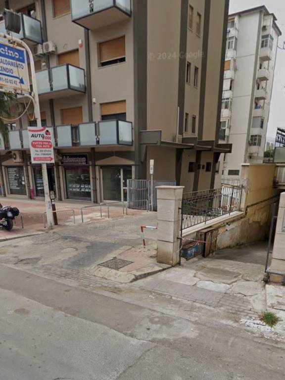 locale commerciale in affitto a Palermo in zona Malaspina/Palagonia