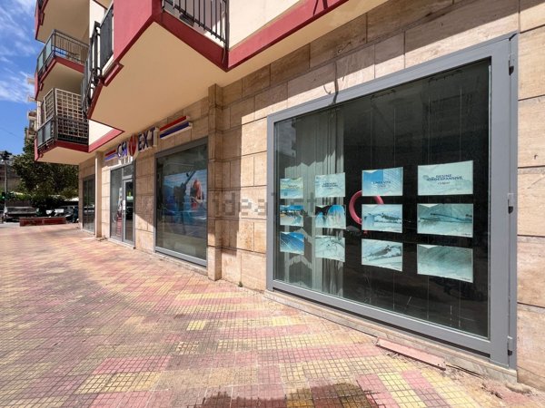 locale commerciale in affitto a Palermo in zona Resuttana