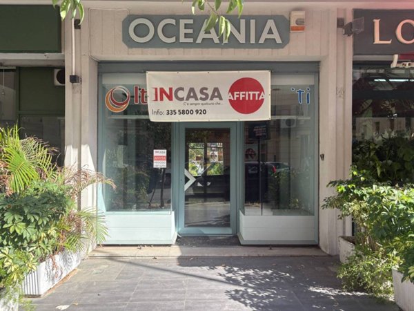 negozio in affitto a Palermo in zona Libertà