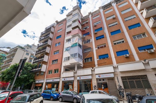 esavano in affitto a Palermo in zona Libertà