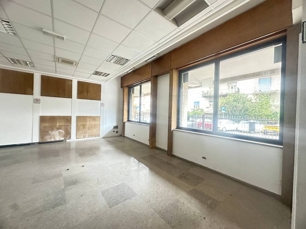 negozio in affitto a Palermo in zona Noce