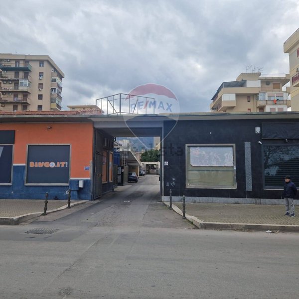 locale commerciale in affitto a Palermo in zona Acqua dei Corsari